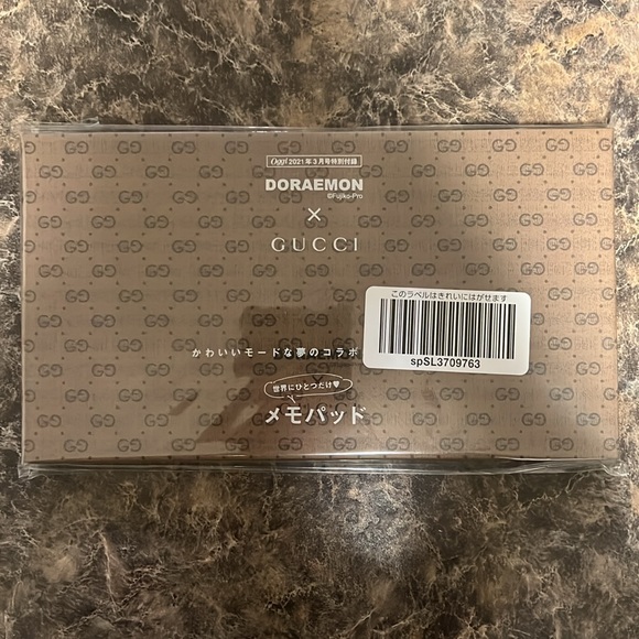 Gucci Doraemon NoteBook, NIP (authentic) - Picture 3 of 8